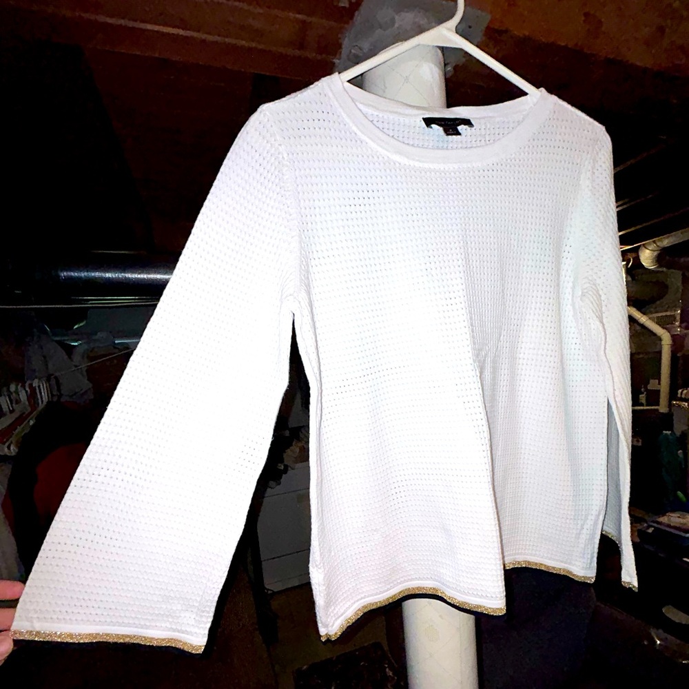 EUC Women’s Ann Taylor White Sweater Size Medium Black/Gold Accent